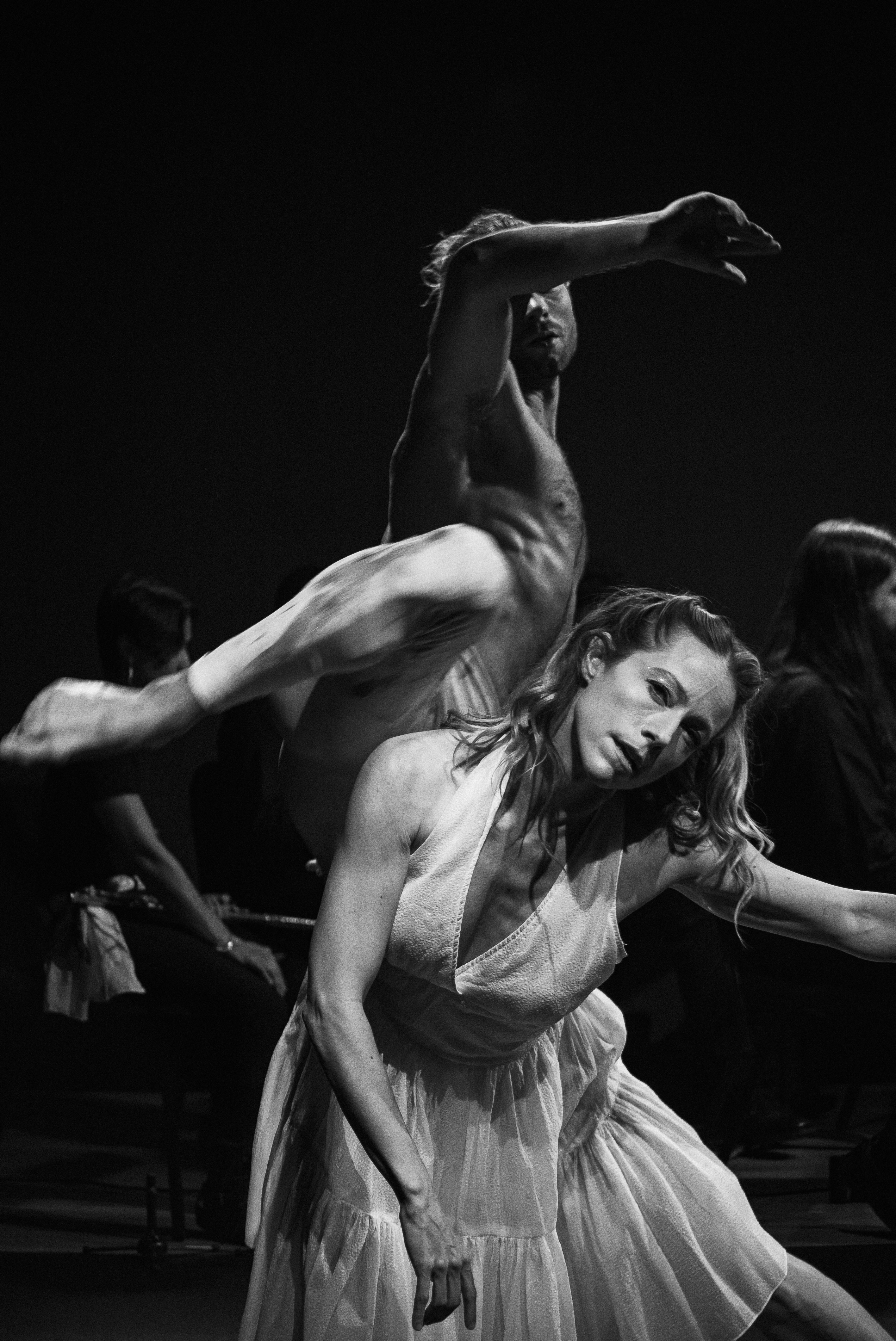 MoonFall performance still